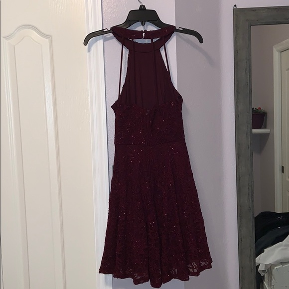 Formal dress - Picture 3 of 8
